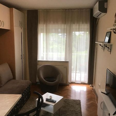 Studio Nina Нови-Сад Экстерьер фото